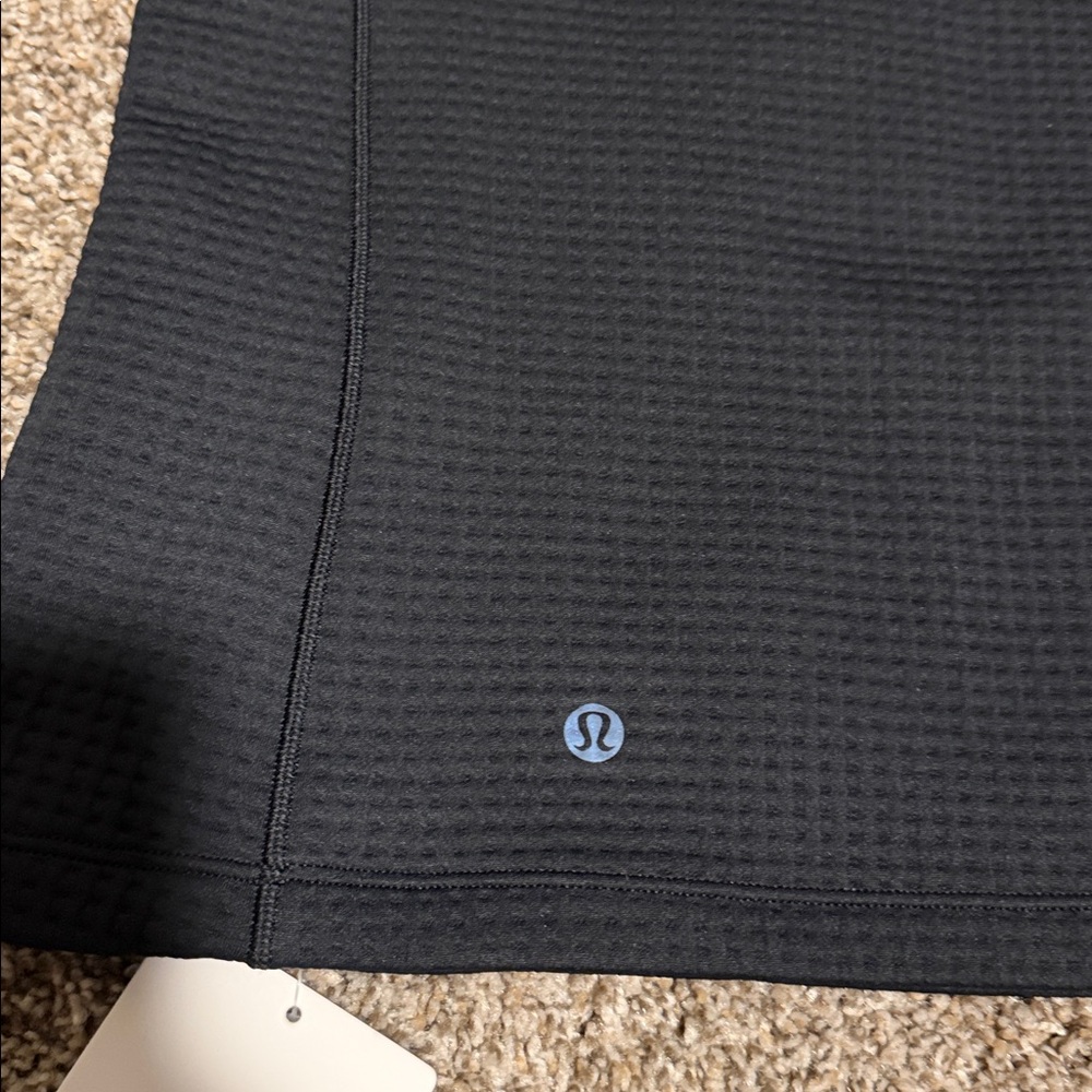 Lululemon 1/2 Zip LS - Picture 5 of 6